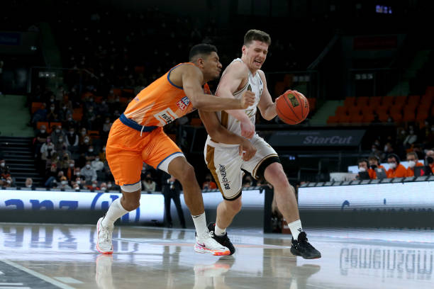 而且可能彻 而且可能彻