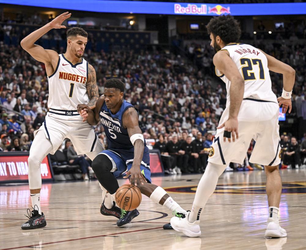 相比之下 相比之下